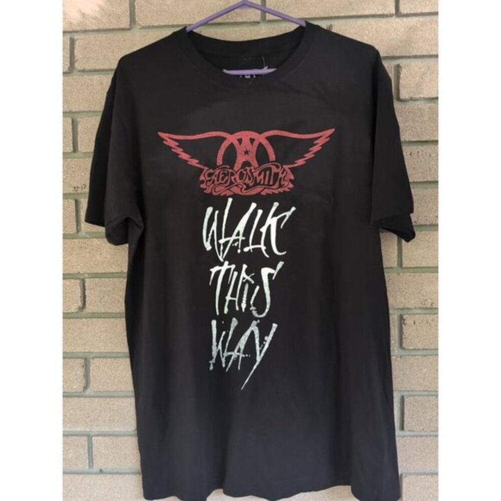 Black Aerosmith Walk This Way Rock Band T-Shirt Size: Large